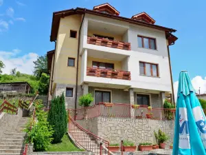 Kris Guest House