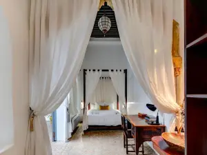Riad Amaris