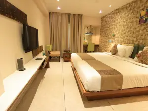 Hotel RS Exclusive Stay & Fine Dine - Near to Akola Junction