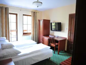 Hotel Karczma Nad Stawem