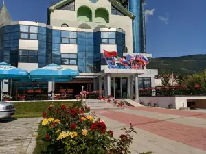 Apartments & Restaurant Abas