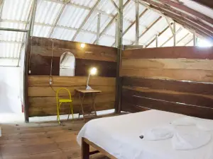 El Hongo Finca Hostal / Camping