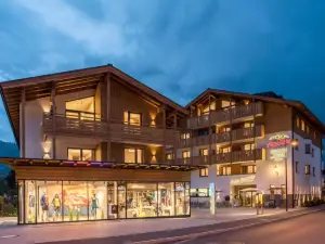 AlpenParks Hotel & Apartment Orgler Kaprun