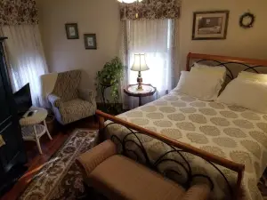 Rose & Thistle Bed & Breakfast