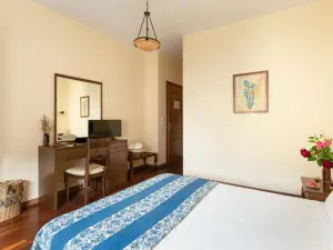 季莫斯塞尼斯酒店