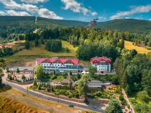 Hotel & Medi-Spa Biały Kamień