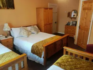 Inishross House