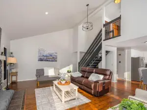 Green Bay Oasis Sleeps 8