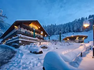 Berggasthof Hotel Duftbräu I Ruhige Alleinlage I Mitten im Grünen