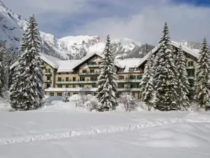 Hotel Lago di Braies