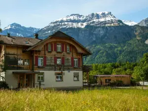 巴倫貝格 AG 高山玫瑰飯店