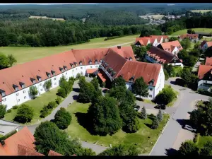 Hotel Gut Matheshof // Ostbayernhalle