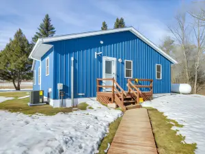 Minnesota Escape Near Snowmobiling & Fishing!