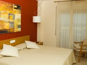 Hotel Roca Plana