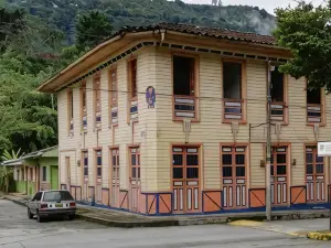 Hostal Casa Victoria Pijao