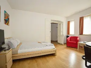 Garden Studio Apartment Zürichberg