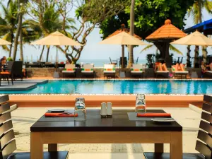 Camelot Beach Hotel