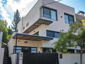 Rokah Luxury Villa at Ramat HaHayal