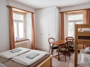 Gruppenhaus Lindenhof Churwalden