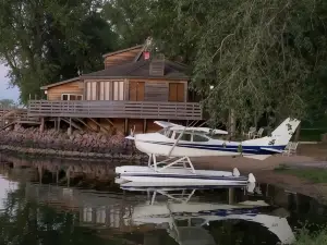 Anchors Away Lodge