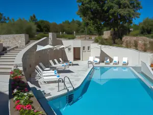 Cardo Boutique&Wine Resort