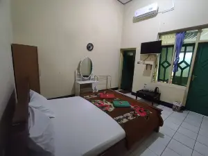 OYO 93048 Puri Mandiri酒店