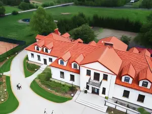 Dwór Karwacz