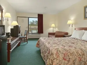 Days Inn by Wyndham Newton MS/I-20