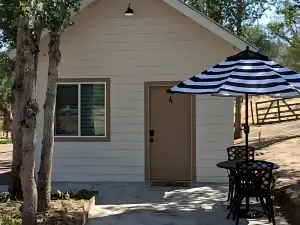 Clingan's Junction Cottage #4