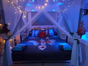 Loft Avec Baignoire Spa LÉcrin Romantique