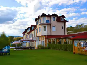 Hotel Zenit Satovcha