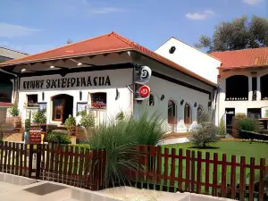 Sobri Halaszcsarda es Panzio