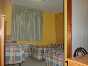 Hostal Mays