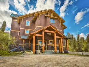 Timberline by StayIn
