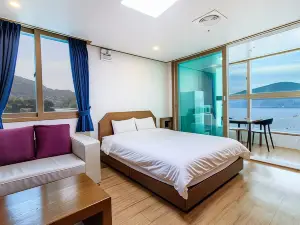 Tongyoung Martis Beach Pension