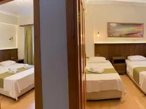 Destina Suit Hotel