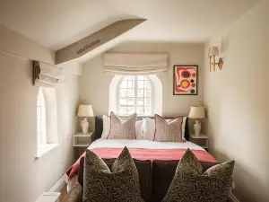 Manor House Inn