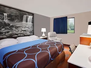 Super 8 by Wyndham Fayetteville