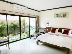 โรงแรมบ้าน​ ณ​ คอน :: Baan Nakhon Hotel