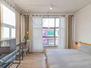 Beige Poshtels