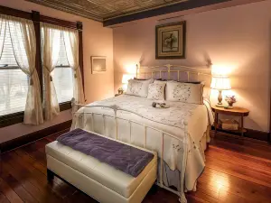 Weller Haus Bed, Breakfast & Event Center