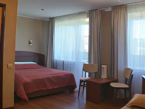 Pribrezhnyij Yarburg Park Hotel