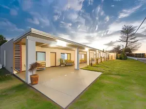 Moore Park Beach Inn