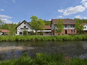 Landhotel der Distelhof Mit Scheunencafe