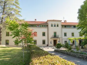 Salugral Termal Resort