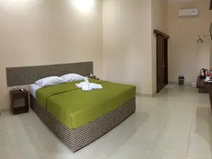 Grafika Hotel & Resto Gombong