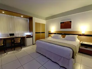 Hotel Serrano