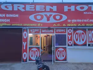 OYO New Green Hotel