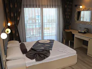 Toros Deluxe Resort Hotel