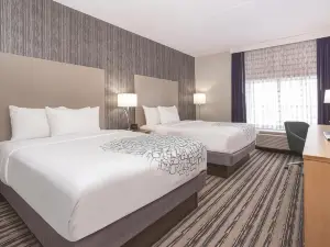 La Quinta Inn & Suites by Wyndham Buffalo Amherst